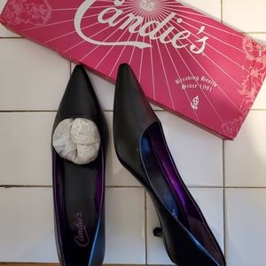 Candies pointy toe kitten heel. Women's size 8. Never worn